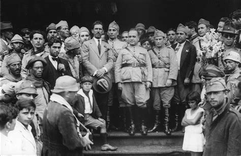 De Revolutie van 1930: Een Militaire Coup die Brazilië Voorgoed Veranderde